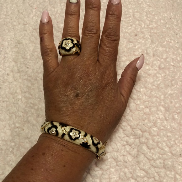 Jewelry - Bracelet and ring set